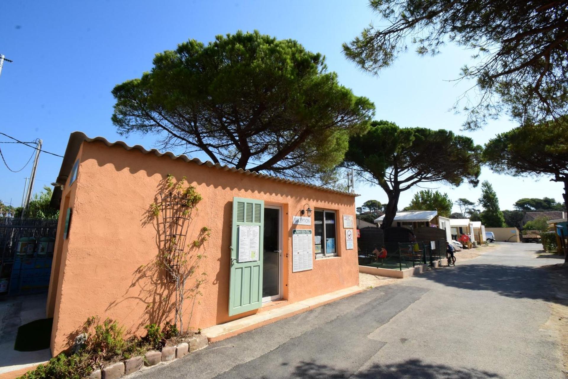 Camping La Bergerie Plage Hyeres Exterior photo
